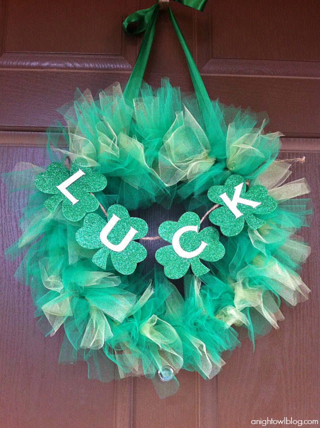 Looking for a fun and festive way to decorate for St. Patrick's Day this year? Check out how to make this easy Tulle St. Patrick's Day Wreath!