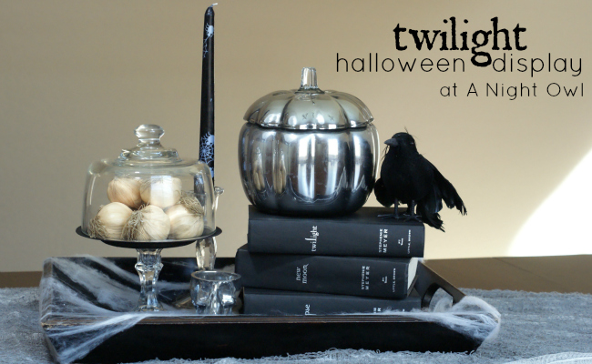 Twilight Halloween Display | #twilight #halloween #table #centerpice #decor