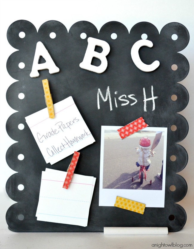 Chalkboard Magnetic Teacher Memo Board | #teacher #gifts #backtoschool #school #chalkboard