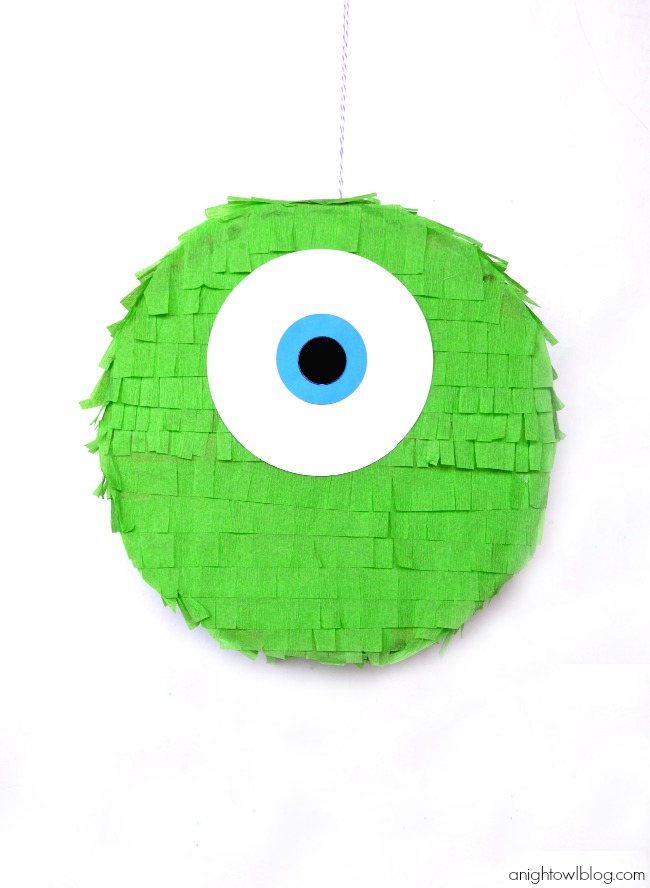 Oh my goodness, how cute is this Mike Wazowski Pinata?! You can make your own!