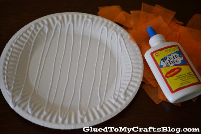 Celebrate Dr. Seuss' birthday in style with this adorable Lorax Paper Plate Craft!