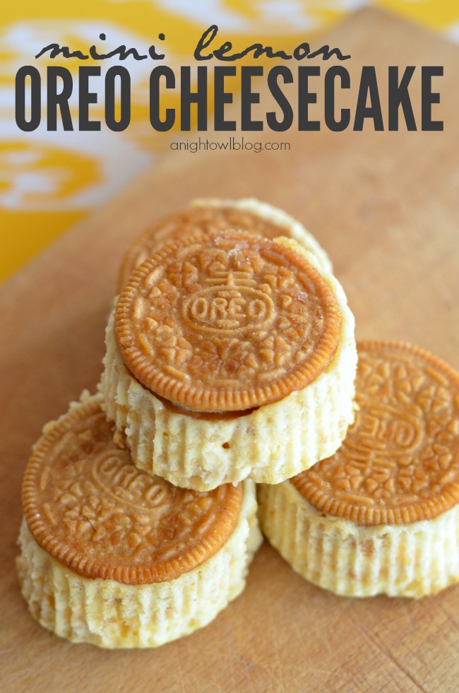Mini Lemon Oreo Cheesecake - make tasty mini cheesecakes in just a few easy steps!