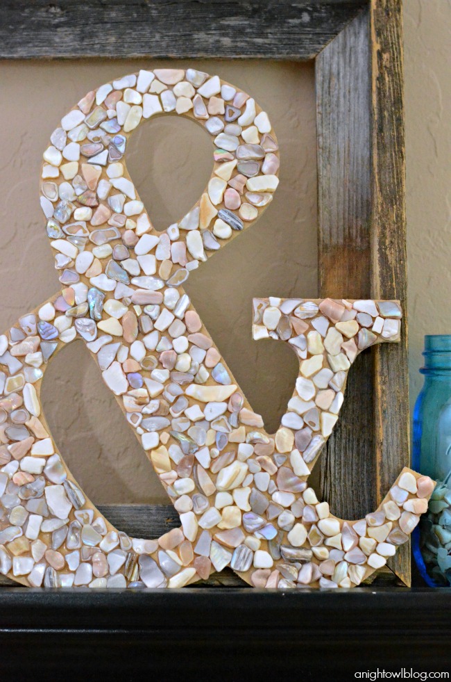 Make your own DIY Seashell Ampersand in just a few easy steps!