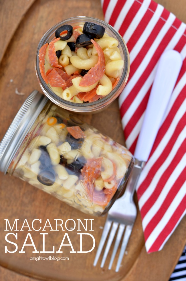 Easy Macaroni Salad in jars - perfect for a picnic!