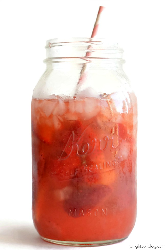 Strawberry Agua Fresca - fresh, fruity water. Perfect for Summer!