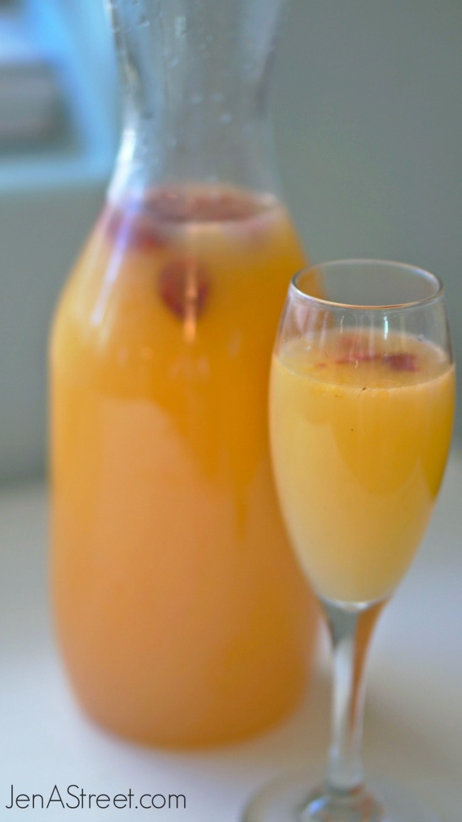 Mimosa Spritzer - make this perfect brunch beverages in just a few easy steps!