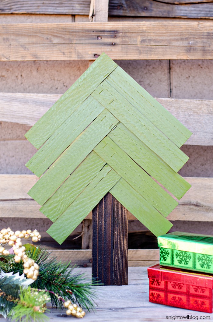 Christmas Crafts: Wood Shim Christmas Tree - Yellow Bliss Road