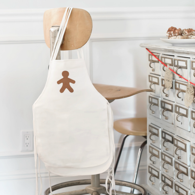 DIY Kids Gingerbread Aprons - A Night Owl Blog