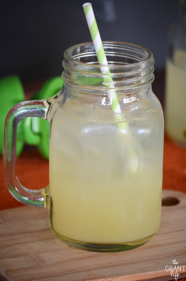 How to make your own homemade lemonde - hint its super easy!