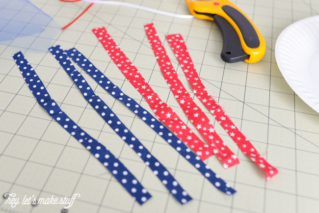 These scrapbusting streamers are perfect for patriotic parades! And they can be made with stuff you probably already have in your stash.