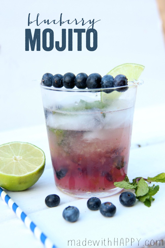 Blueberry Mojito - an easy cocktail to make either as single drink or in a pitcher to serve you and your friends!