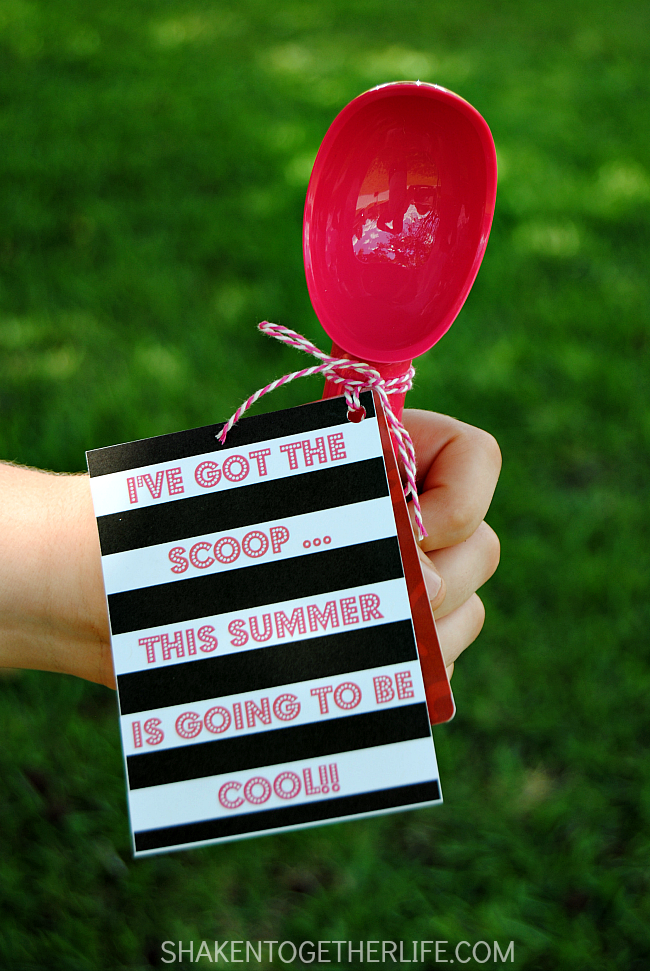 Treat your teachers to a scoop or two of ice cream with this cute Ice Cream Scoop Teacher Gift! Just grab a few gift cards, print the tags and tie them onto a colorful ice cream scoops.  Great gift idea for teachers, volunteers and helpers!