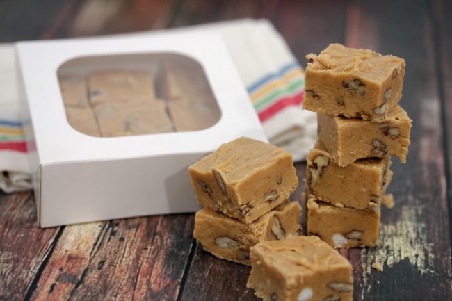 Made with real pumpkin and fall spices, this Pumpkin Spice Fudge is packed with delicious flavor!