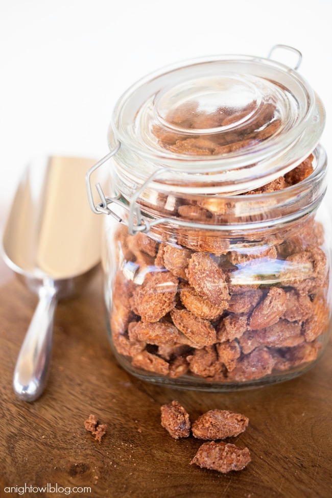 These Pumpkin Spice Almonds are easy to make and the perfect snack for the holiday season! Would also make a great gift!